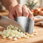 1-pcs-stainless-steel-kitchen-tool-hand-finger-protector-knife-cut-slice-safe-guard-3